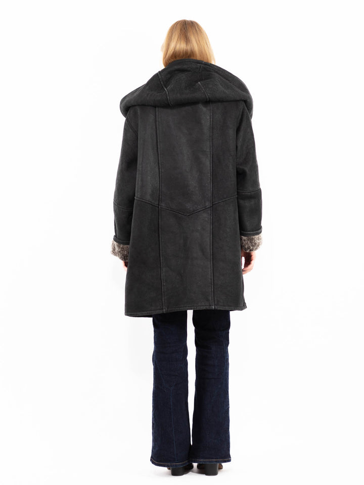 Vintage 90's Women Hooded Sheepskin Coat in Black