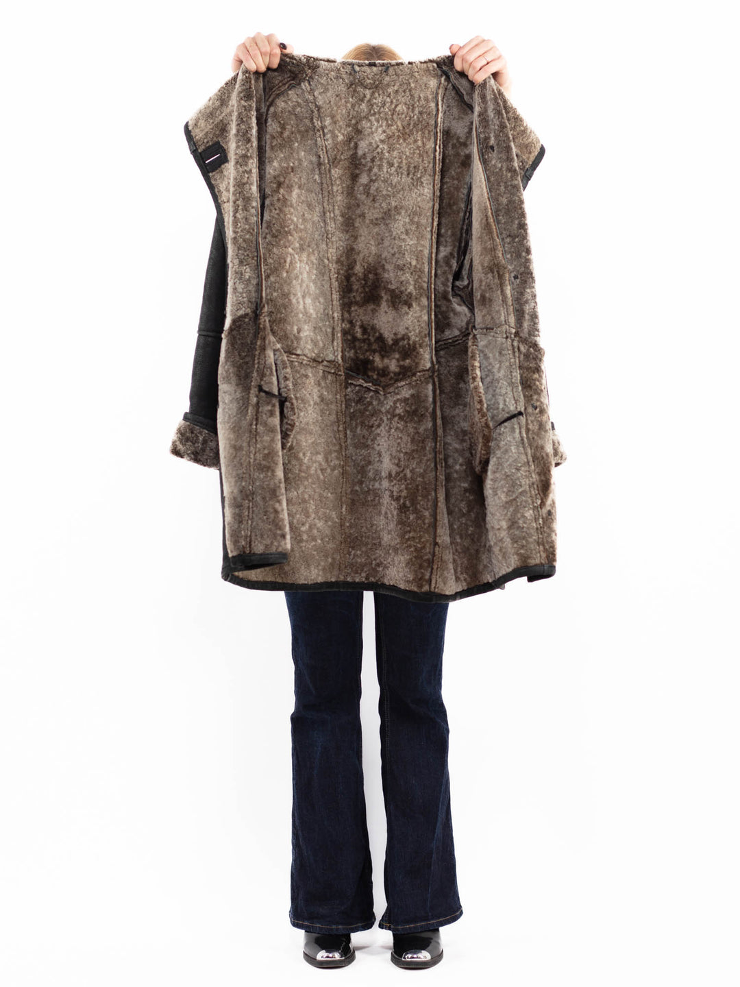 Vintage 90's Women Hooded Sheepskin Coat in Black