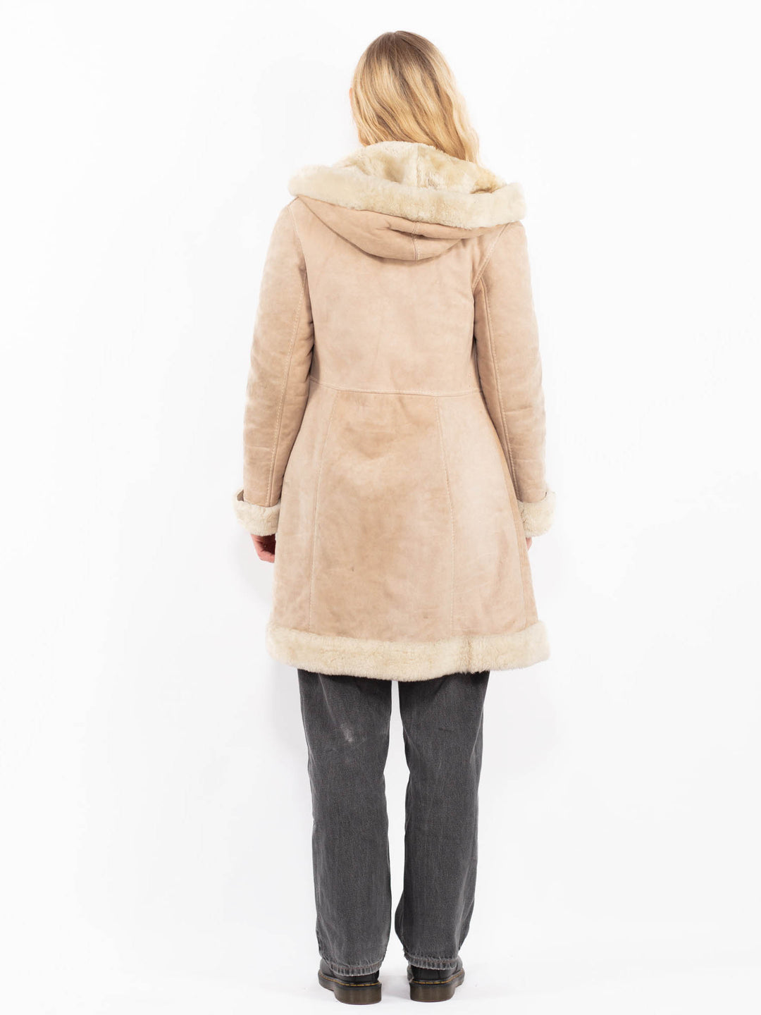 Vintage 90's Women Sheepskin Coat in BeigeA0638