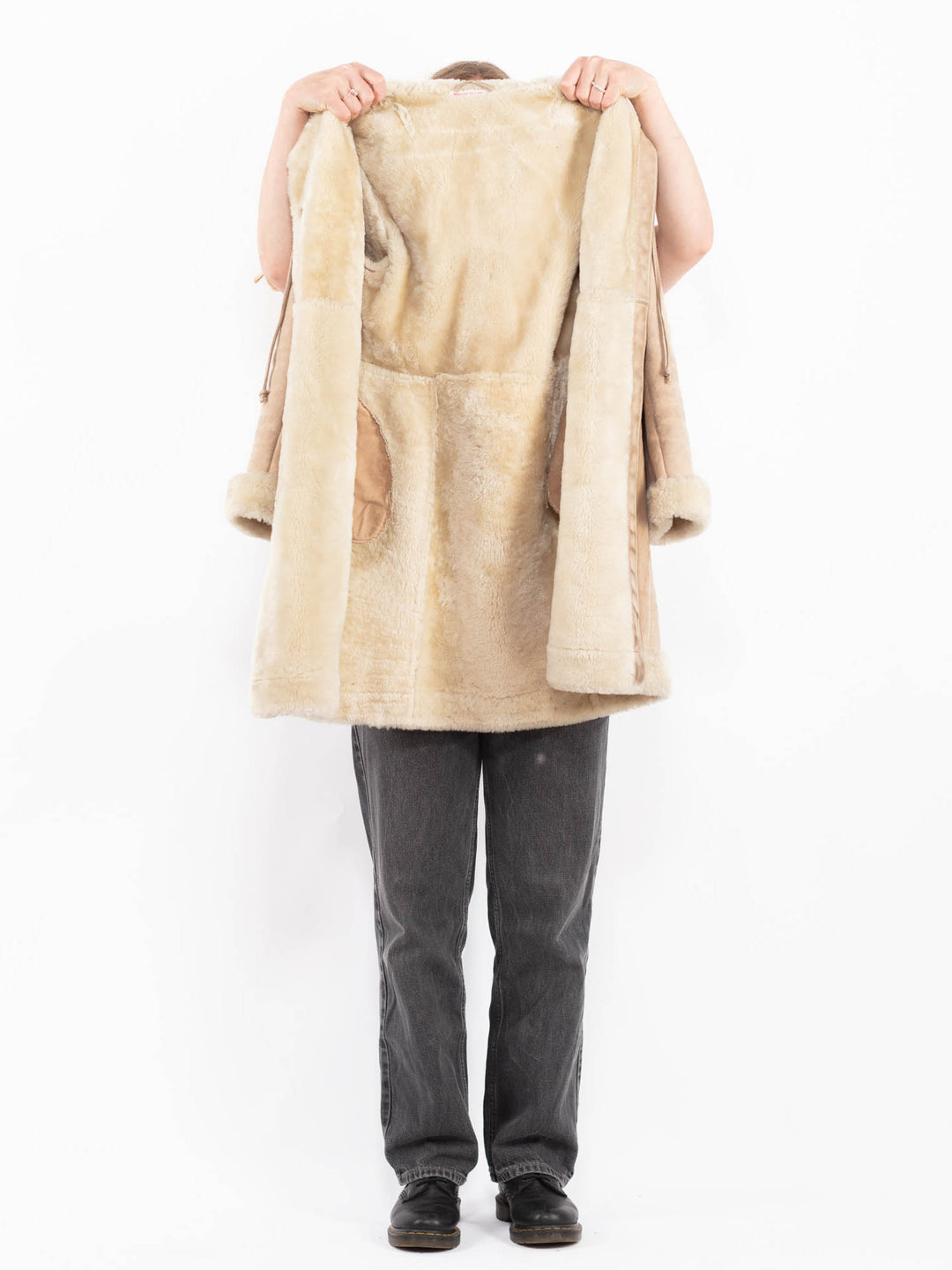 Vintage 90's Women Sheepskin Coat in BeigeA0638