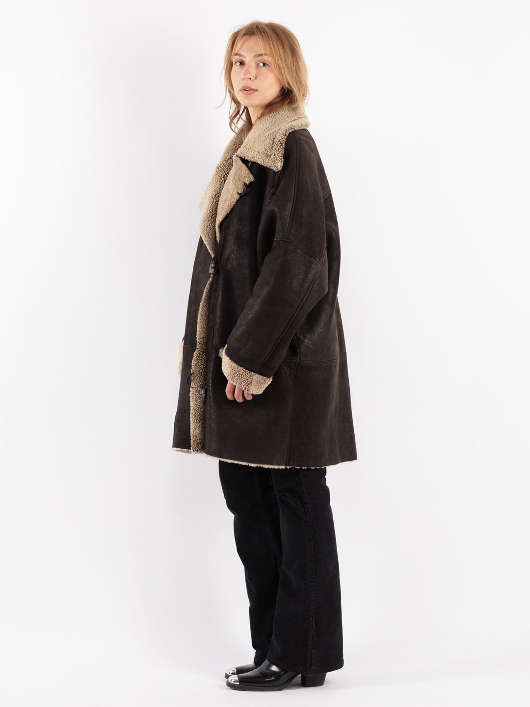 Vintage 90's Women Sheepskin Coat in Brown