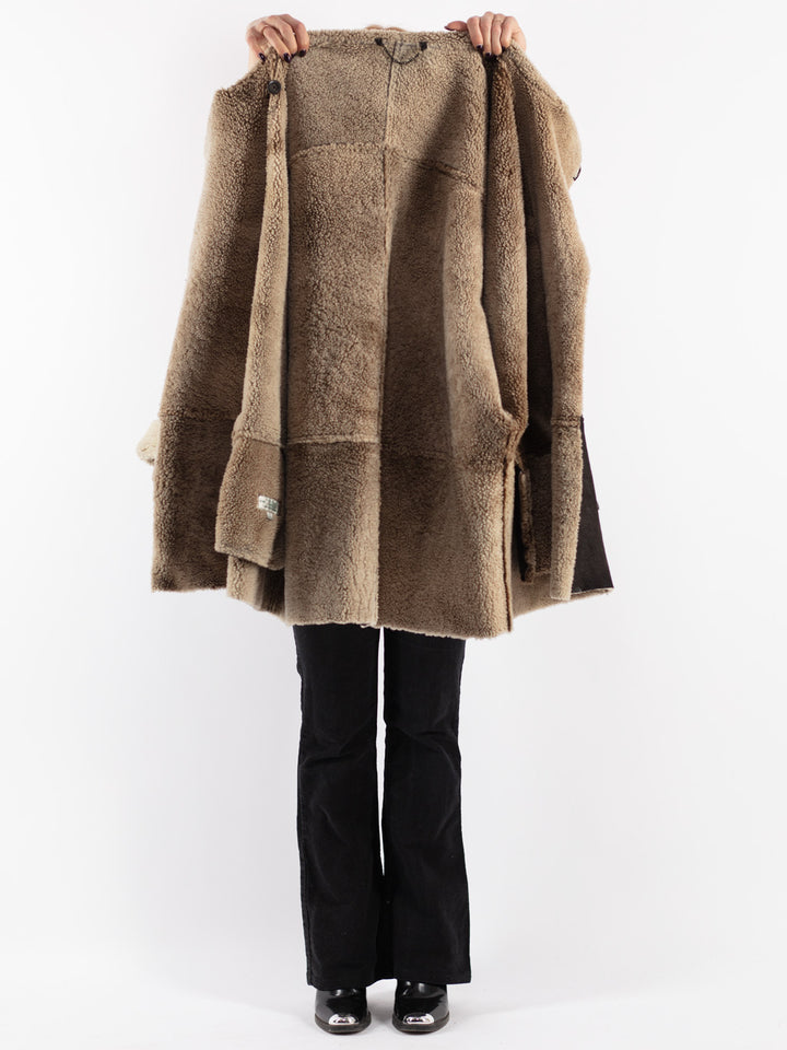 Vintage 90's Women Sheepskin Coat in Brown