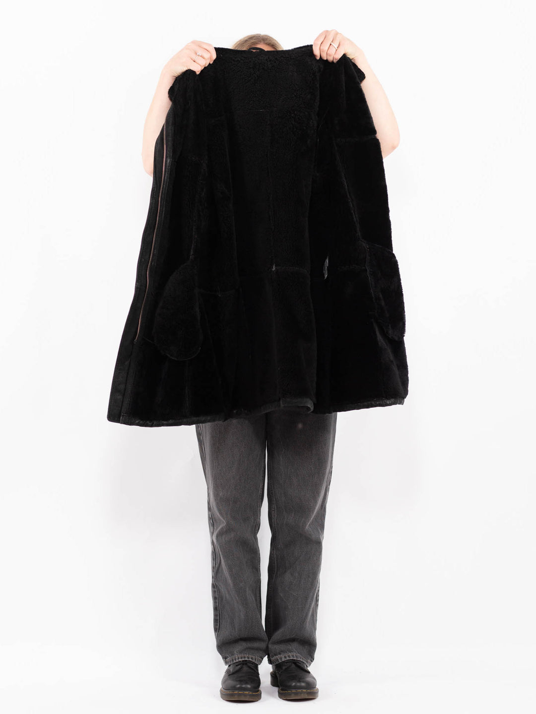 Vintage 90's Women Sheepskin Coat in Black