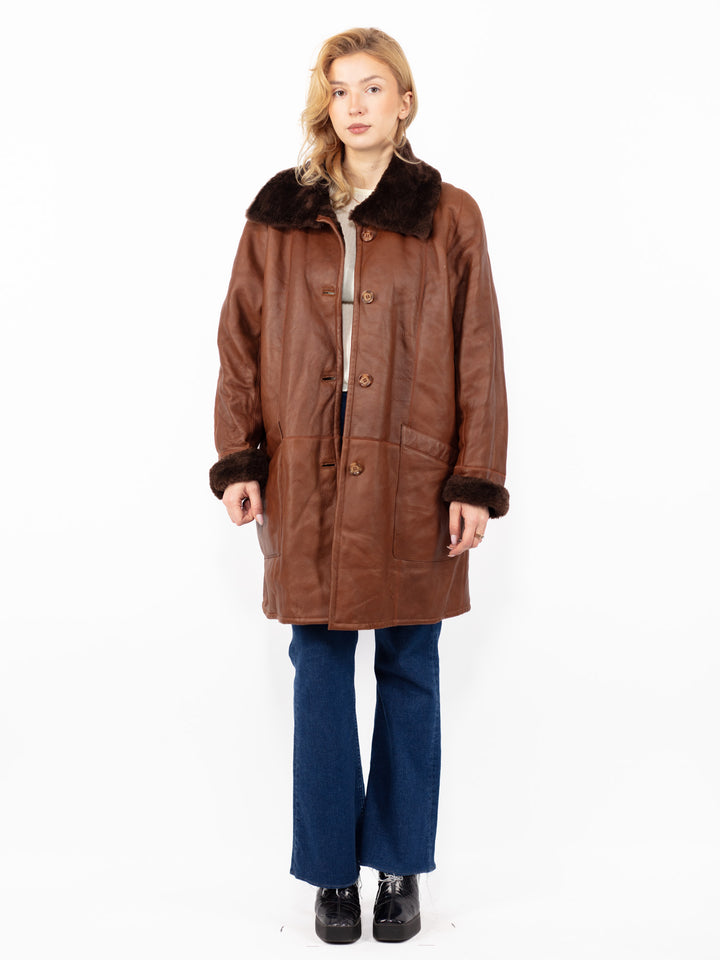 Vintage 90's Women Sheepskin Leather Coat in Brown