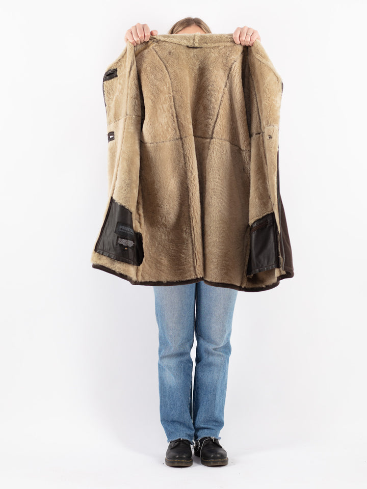 Vintage 90's Women Sheepskin Coat in Brown