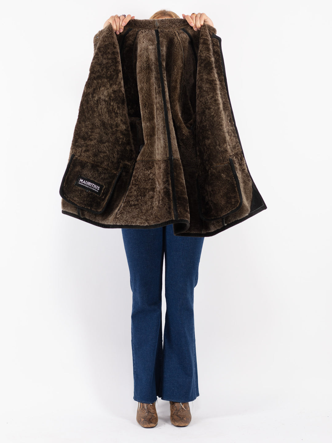 Vintage 90's Women Sheepskin Coat in Black