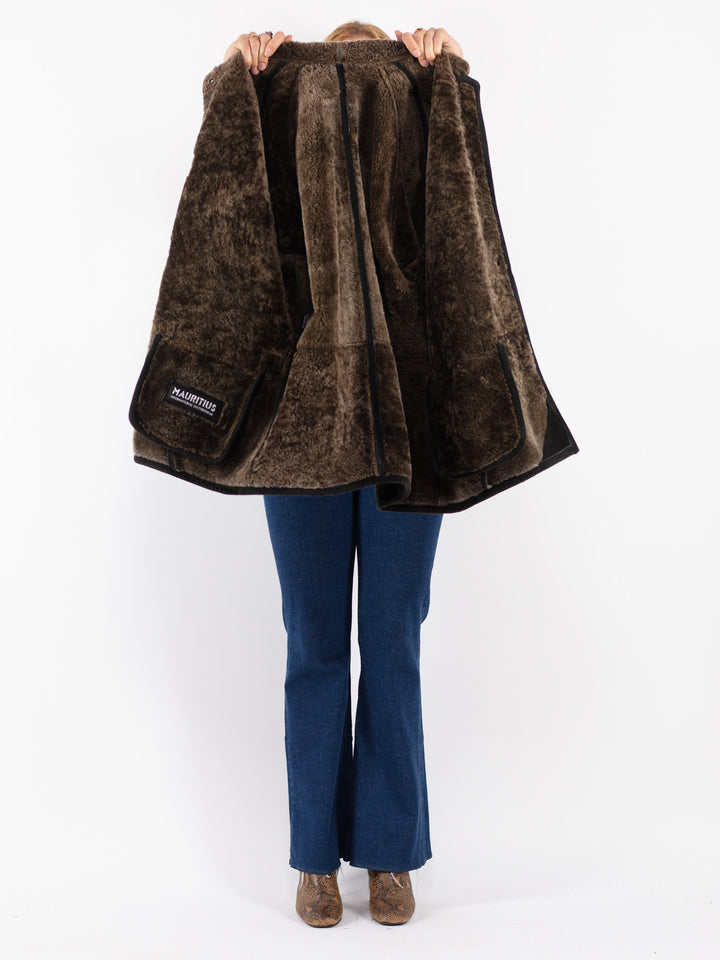 Vintage 90's Women Sheepskin Coat in Black