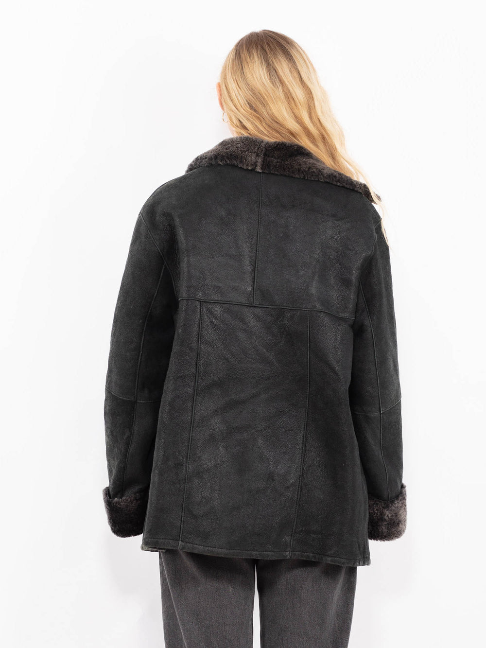 Vintage 90's Women Sheepskin in BlackA0643