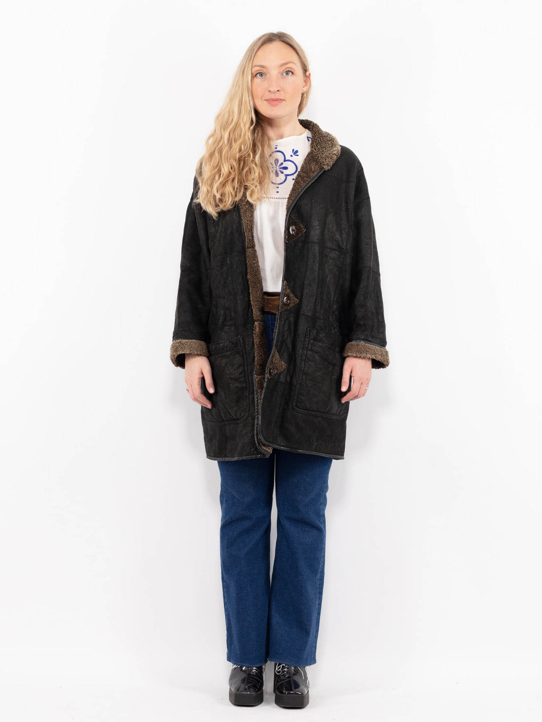 Vintage 90's Women Sheepskin Coat in BlackA1029