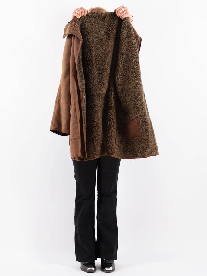 Vintage 90's Women Sheepskin Coat in BeigeV9670