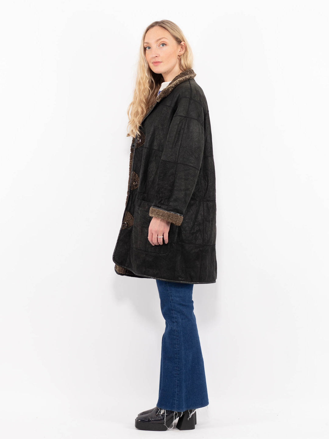 Vintage 90's Women Sheepskin Coat in BlackA1029