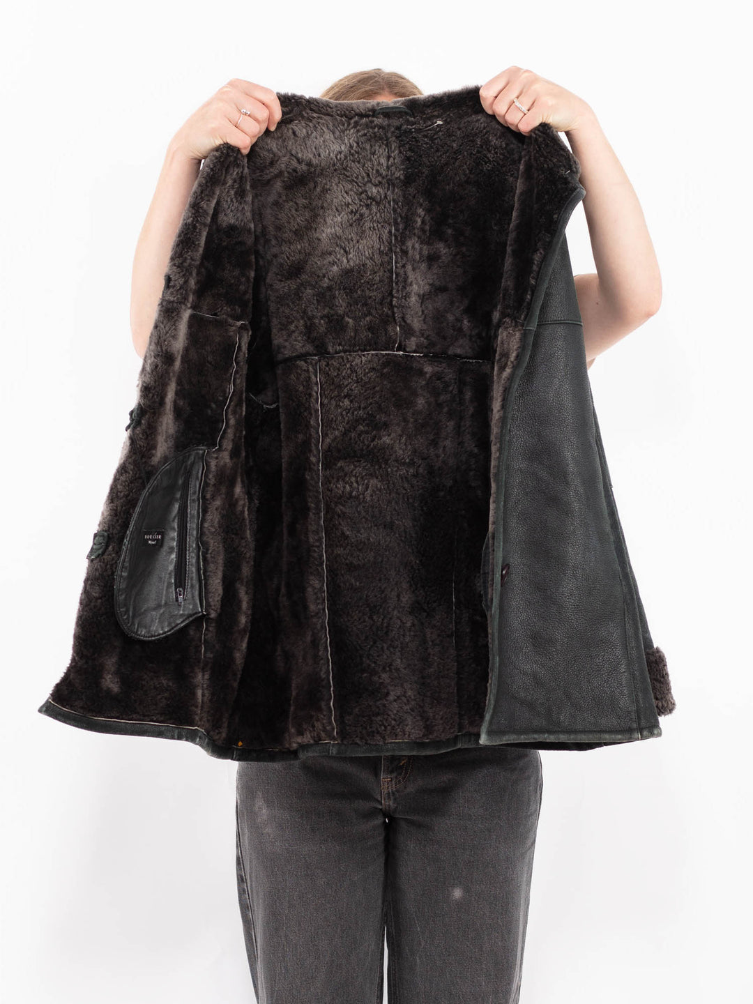 Vintage 90's Women Sheepskin in BlackA0643