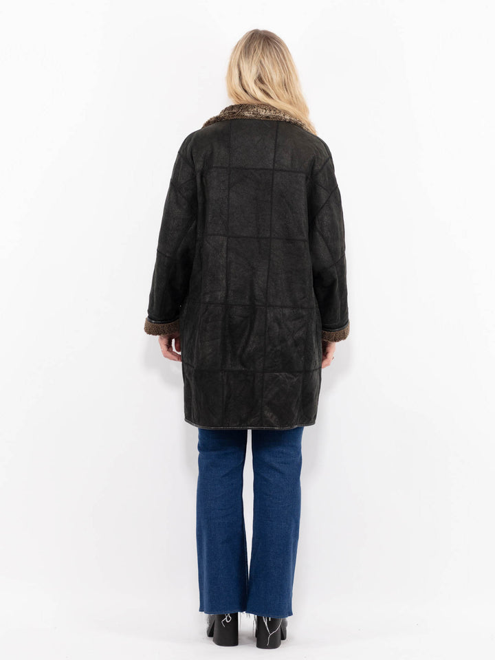 Vintage 90's Women Sheepskin Coat in BlackA1029