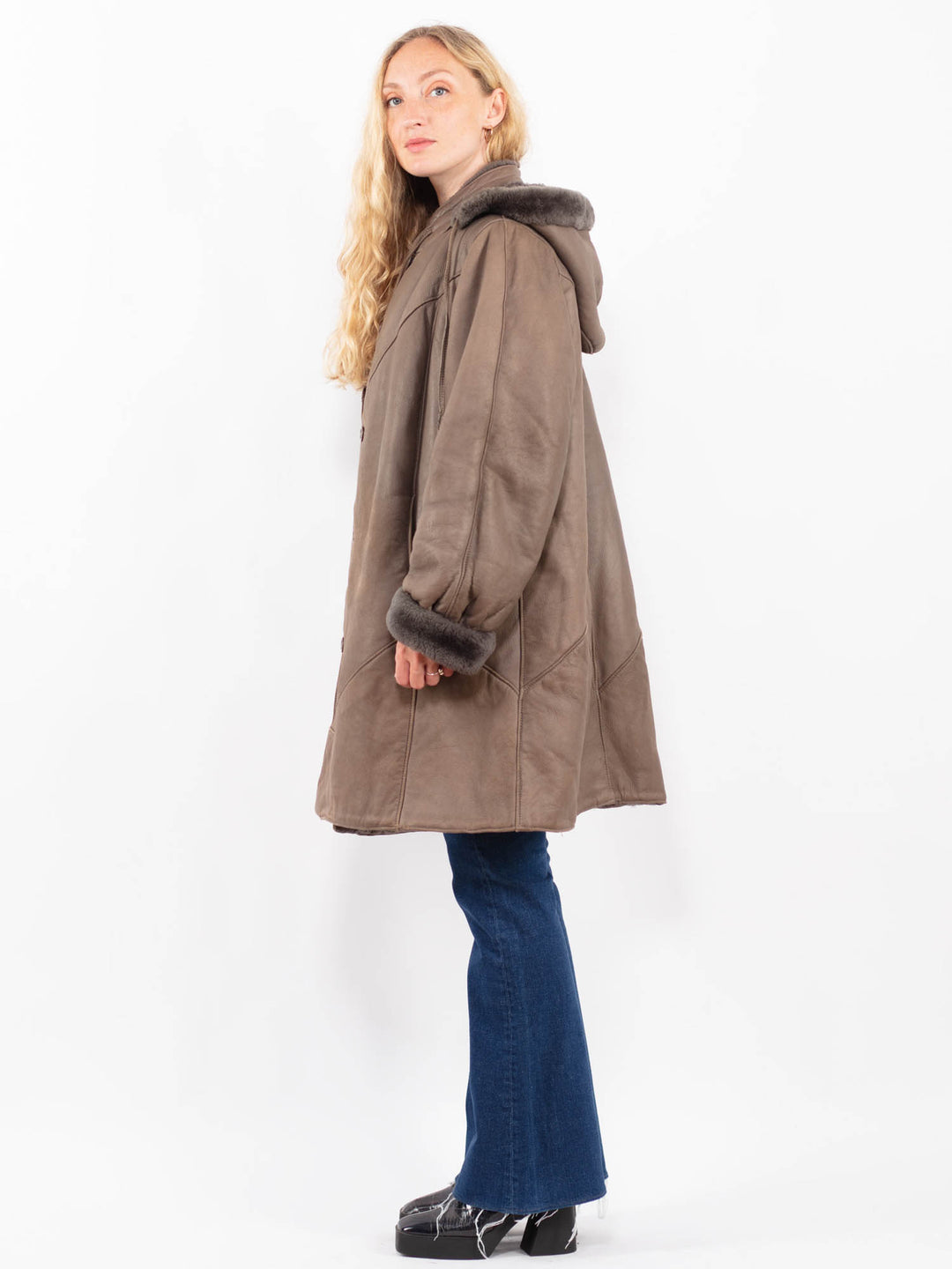 Vintage 90's Women Sheepskin Coat in BrownA0400