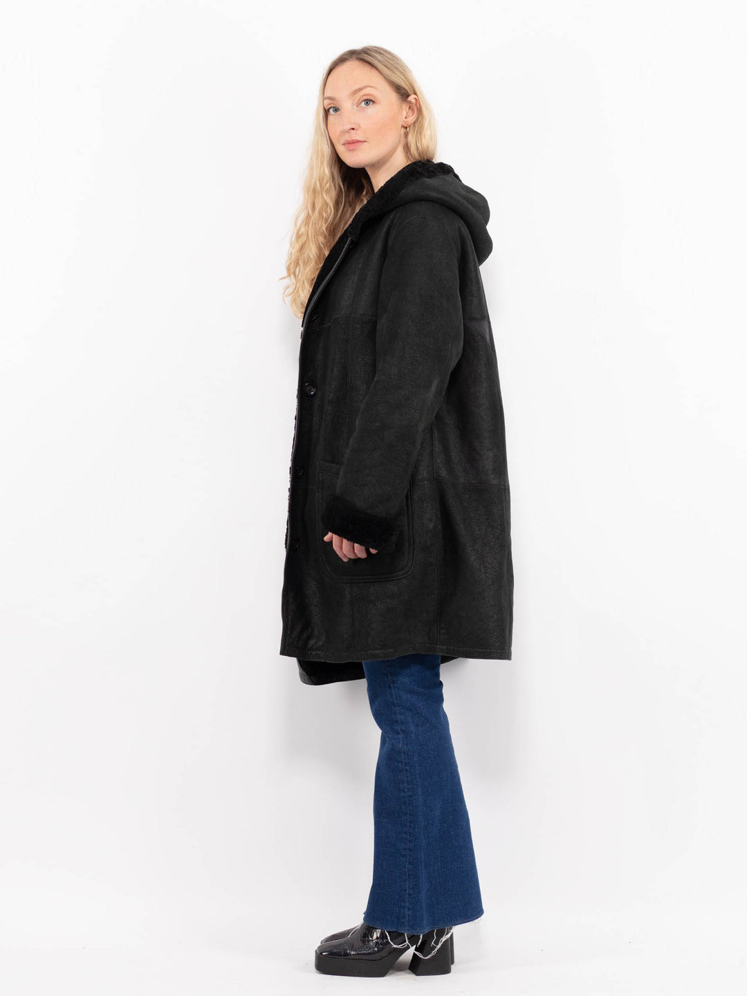 Vintage 90's Women Sheepskin Coat in BlackA1030