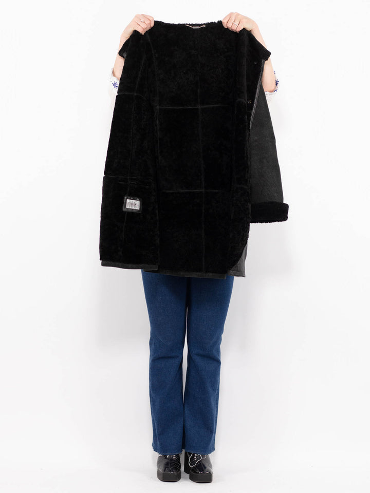 Vintage 90's Women Sheepskin Coat in BlackA1030