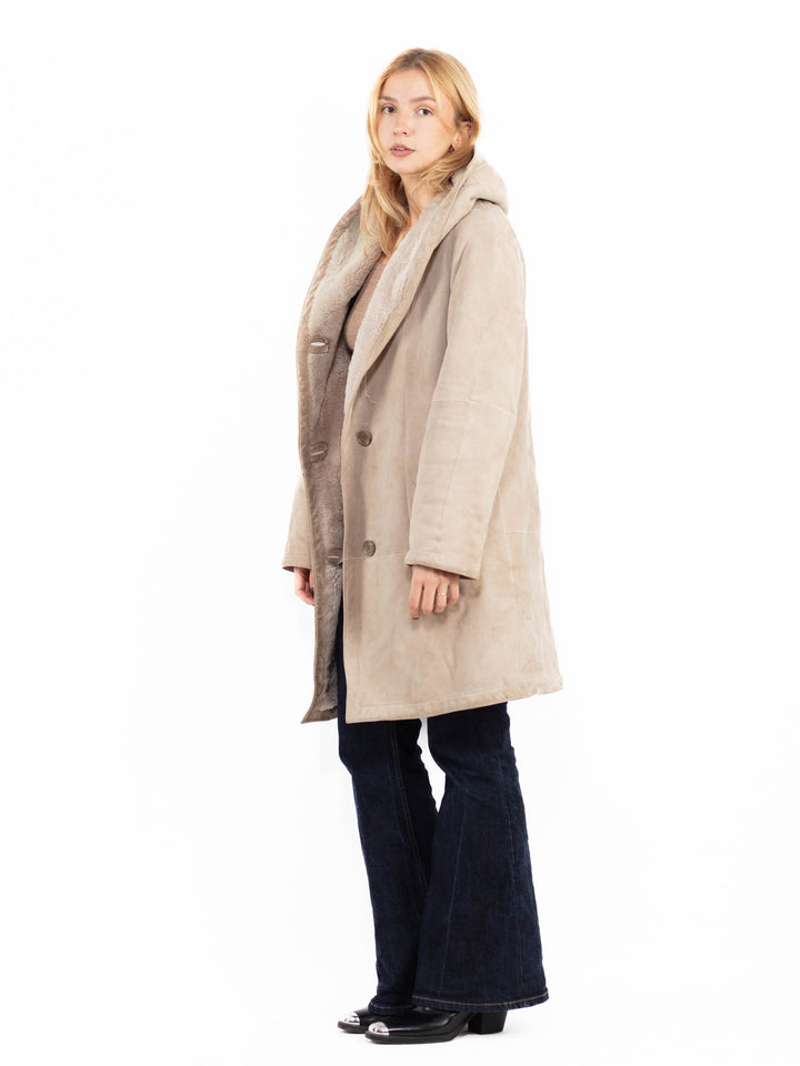 Vintage 90's Women Hooded Sheepskin Coat in Beige