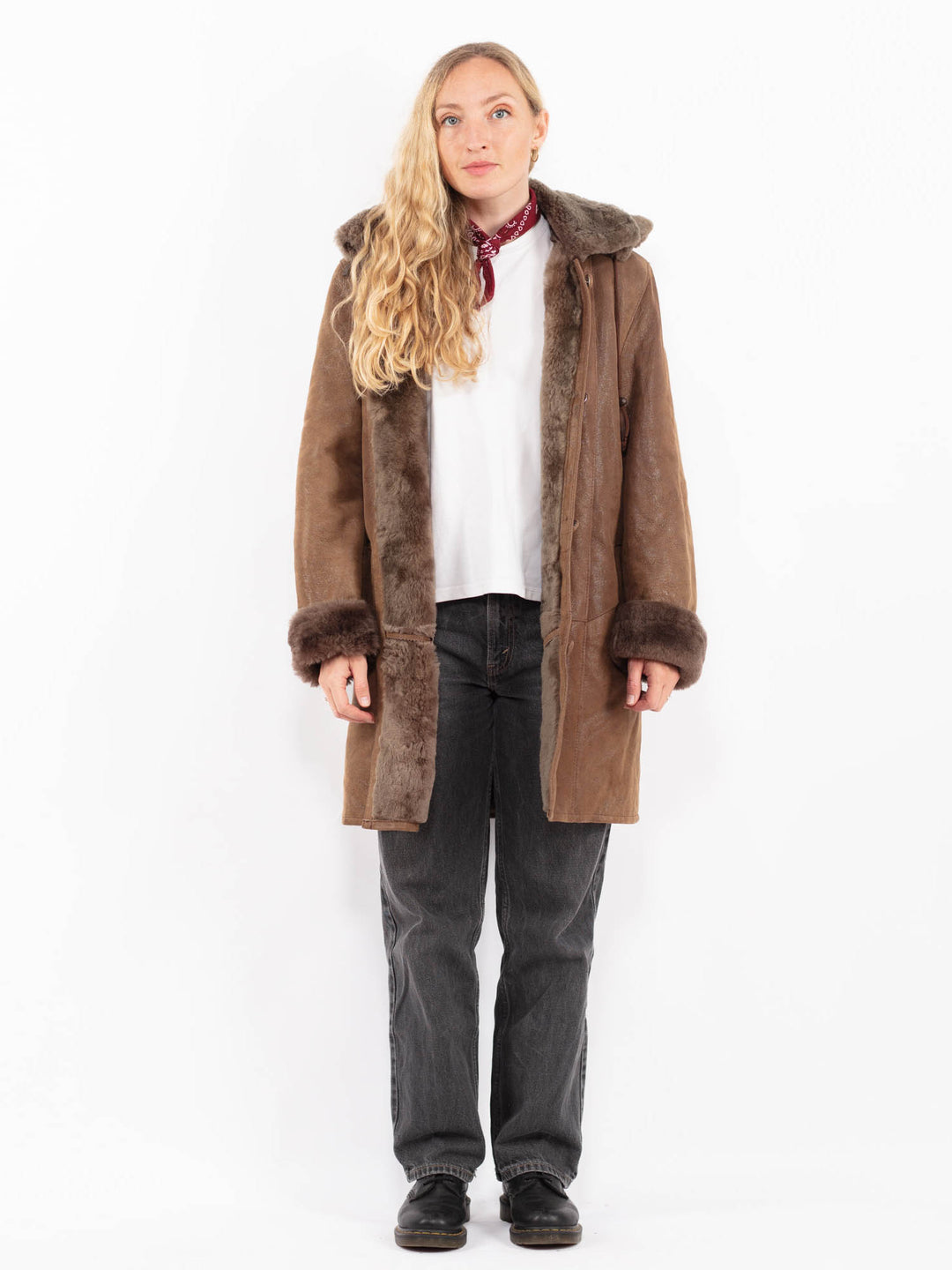 Vintage 90's Women Sheepskin Coat in BrownA0647