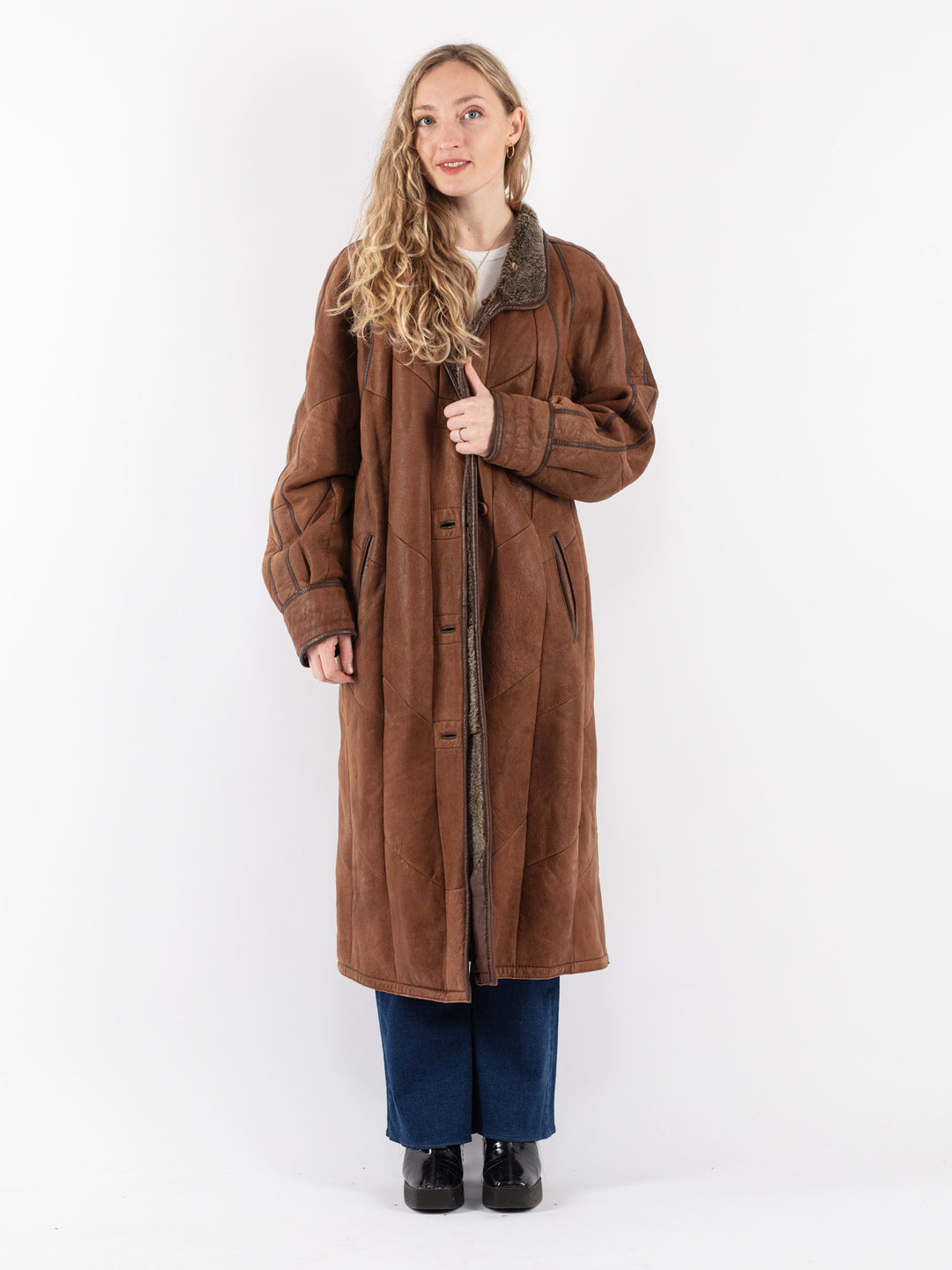Vintage 90's Women Sheepskin Coat in Brown