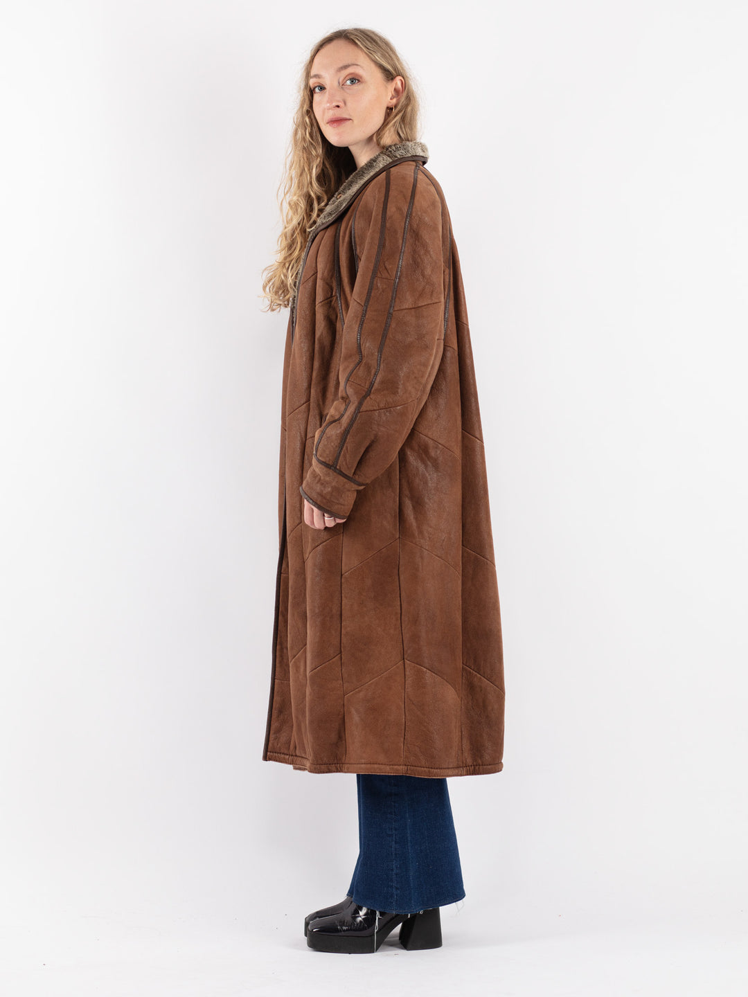 Vintage 90's Women Sheepskin Coat in Brown