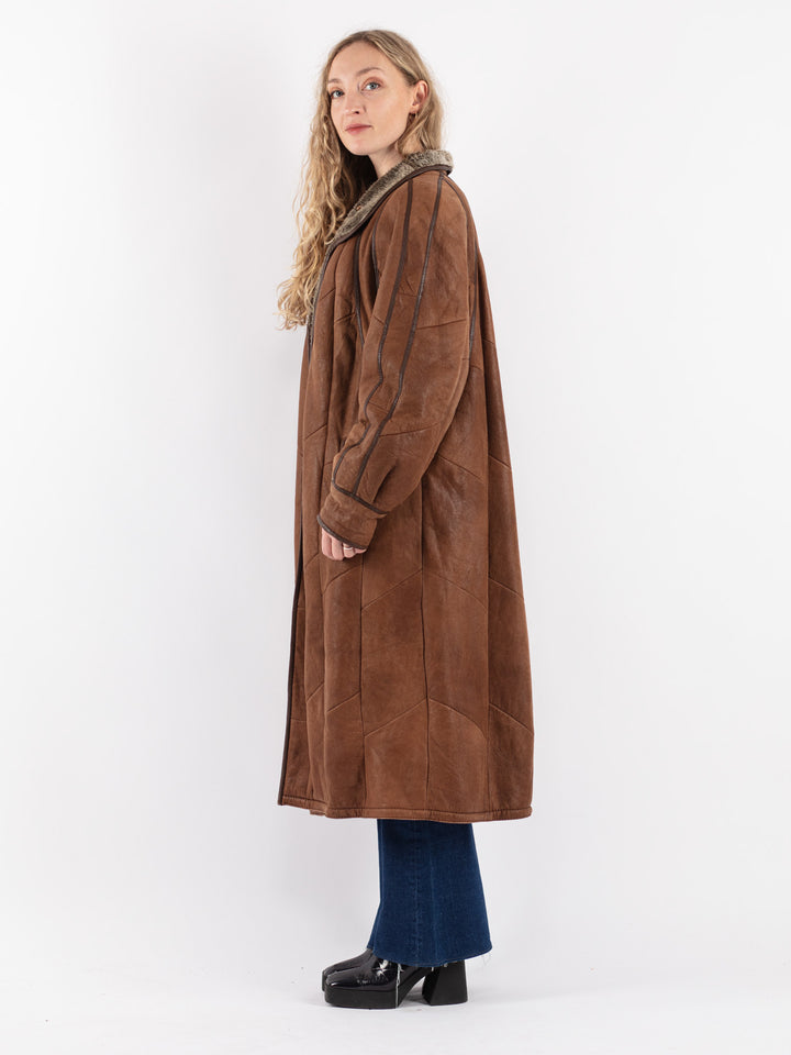 Vintage 90's Women Sheepskin Coat in Brown