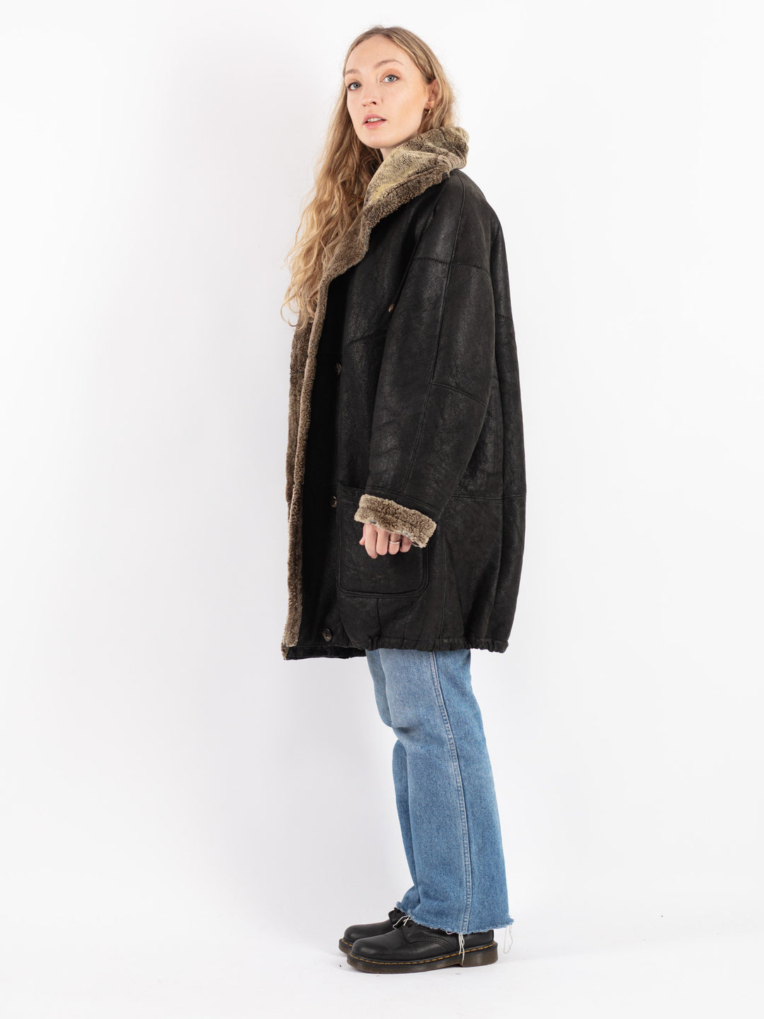 Vintage 90's Women Sheepskin Coat in BlackV8942