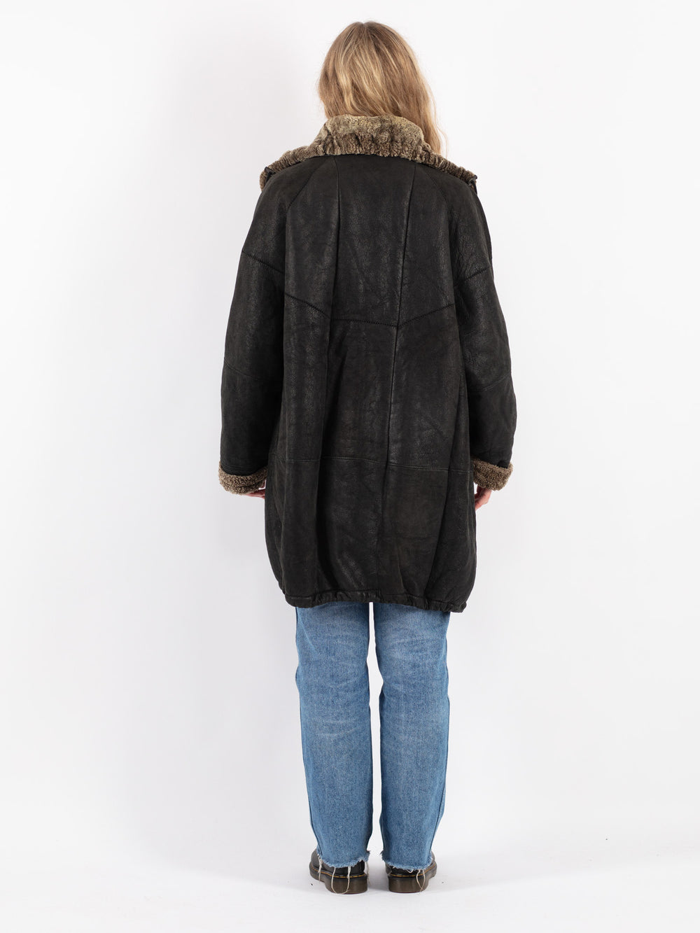 Vintage 90's Women Sheepskin Coat in BlackV8942