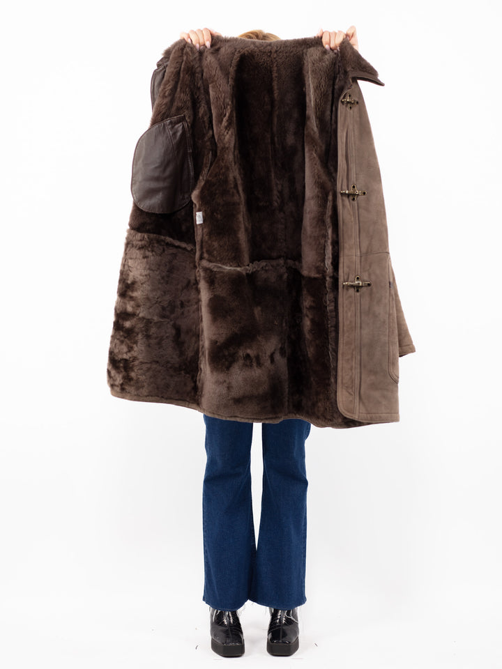 Vintage 90's Women Hooded Sheepskin Coat in Brown