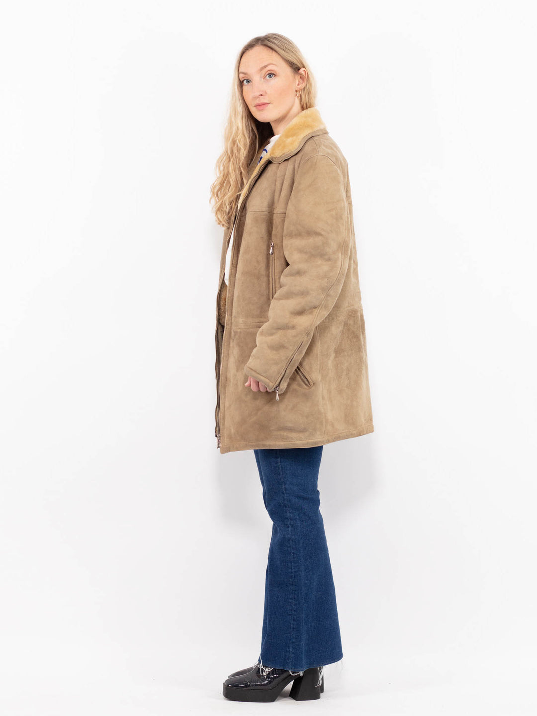 Vintage 90's Women Sheepskin Coat in BeigeA1038