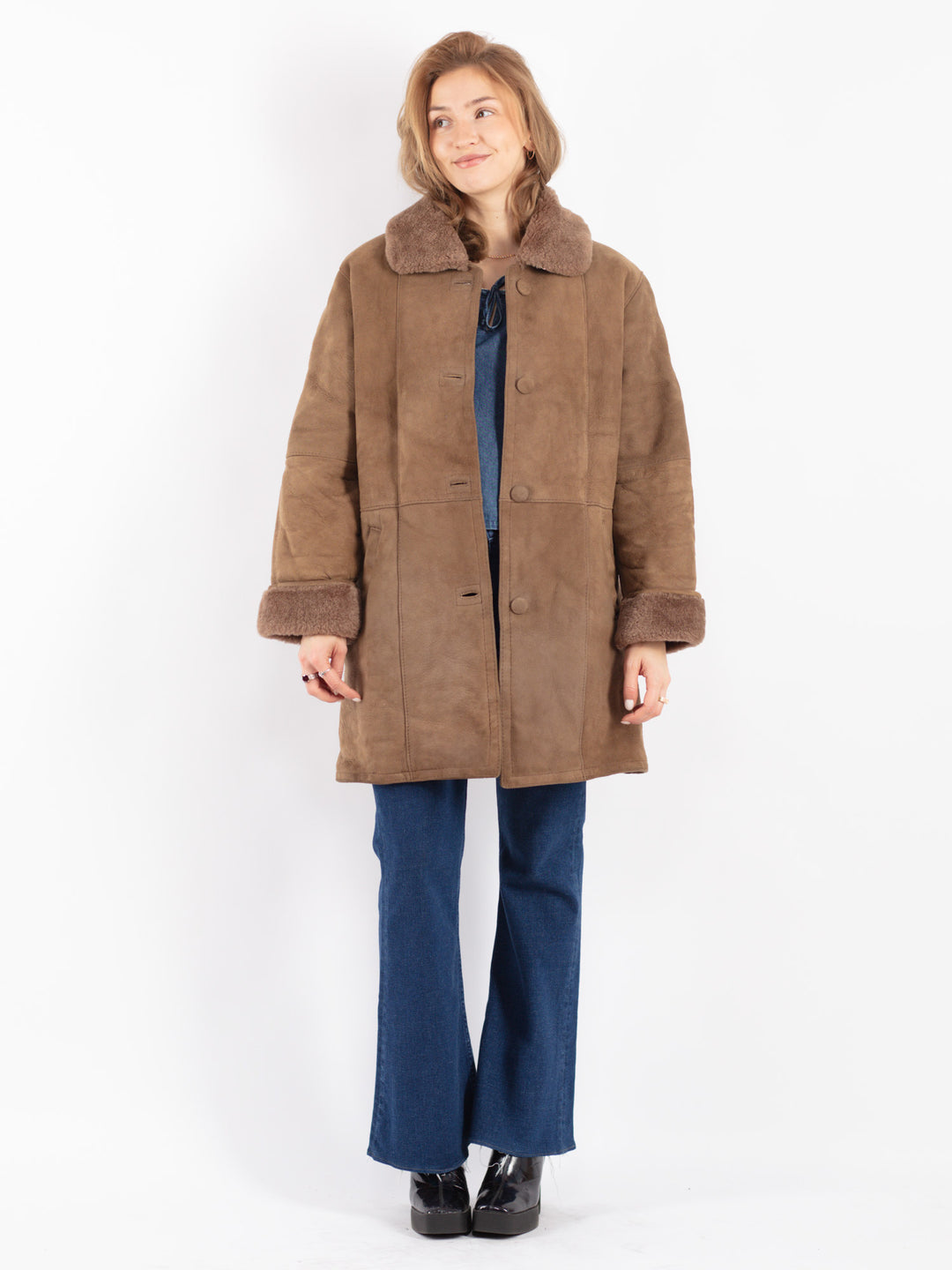 Vintage 90's Women Sheepskin Coat in Beige