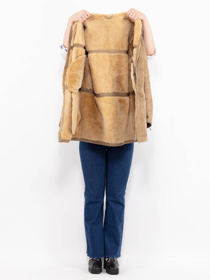 Vintage 90's Women Sheepskin Coat in BeigeA1038