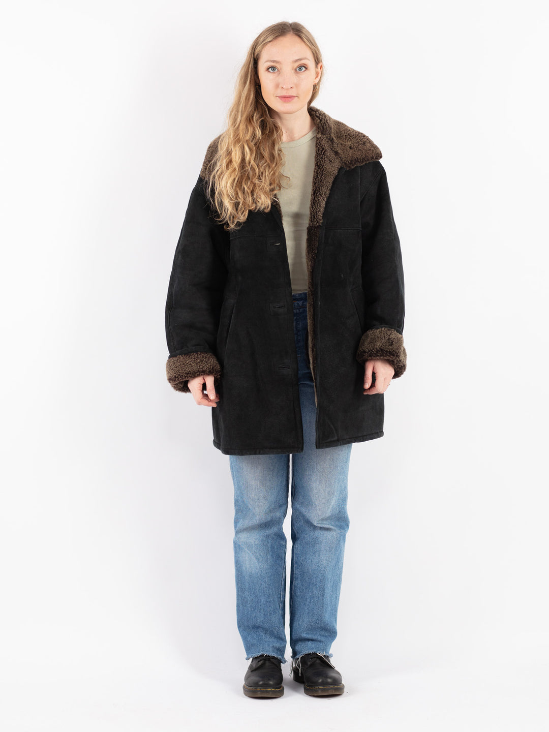 Vintage 90's Women Sheepskin Coat in BlackV8944