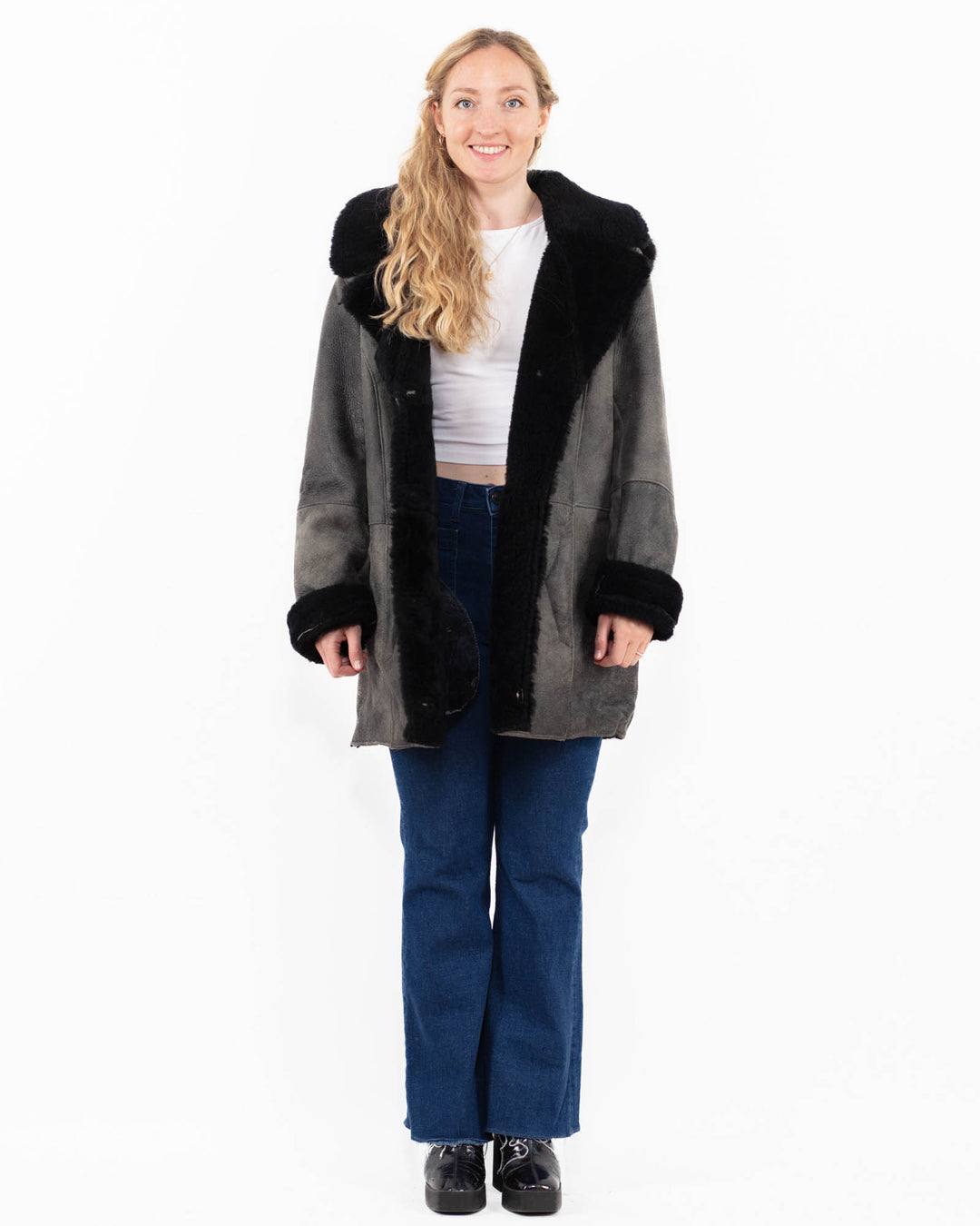 Vintage 90's Women Sheepskin Coat in GrayA0009