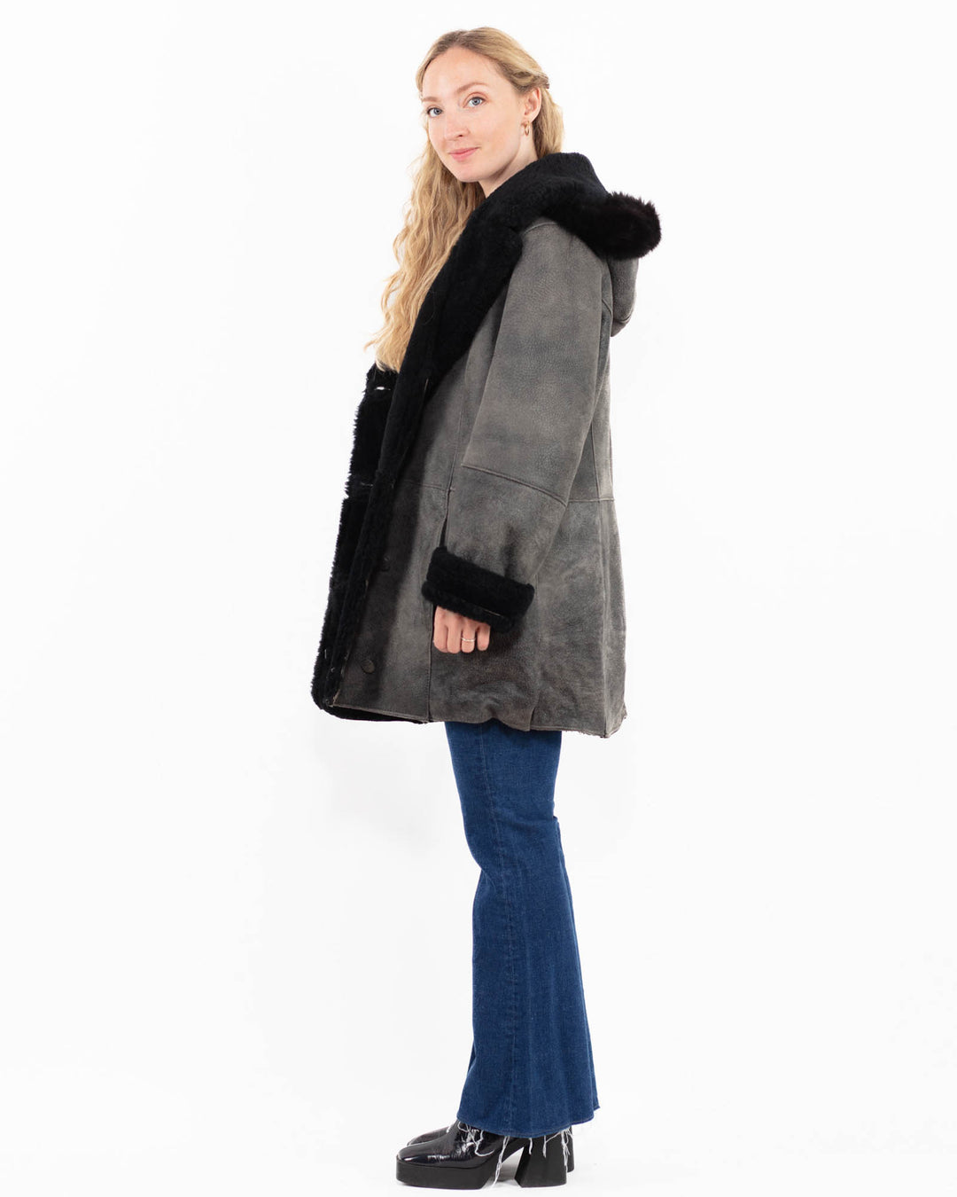 Vintage 90's Women Sheepskin Coat in GrayA0009