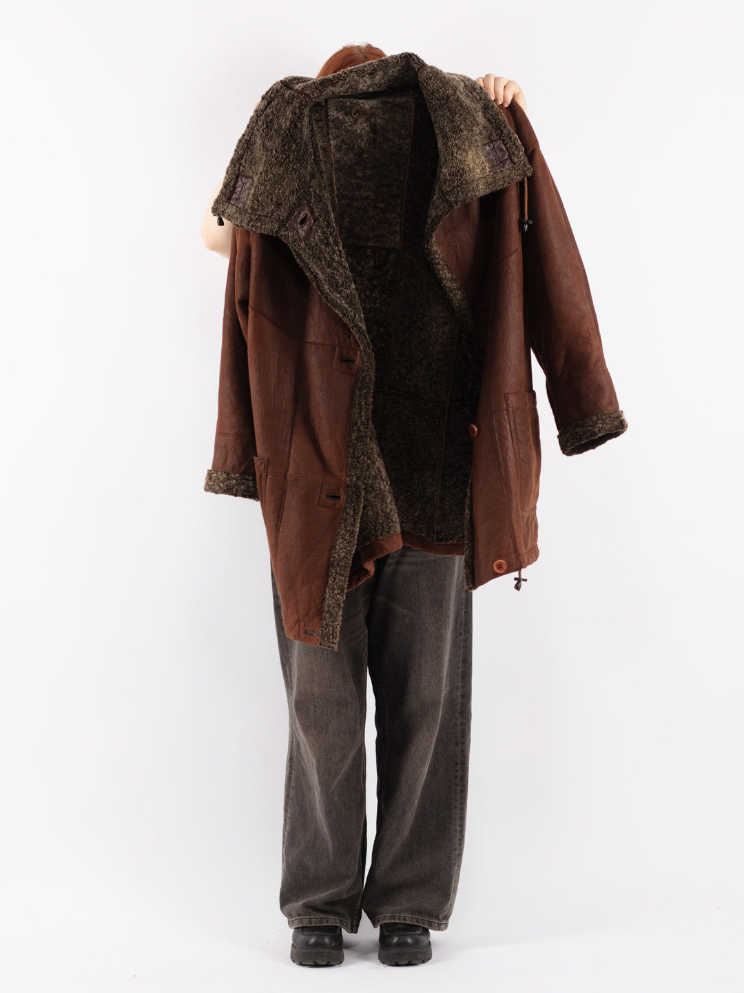 Vintage 90's Women Sheepskin Coat in Brown