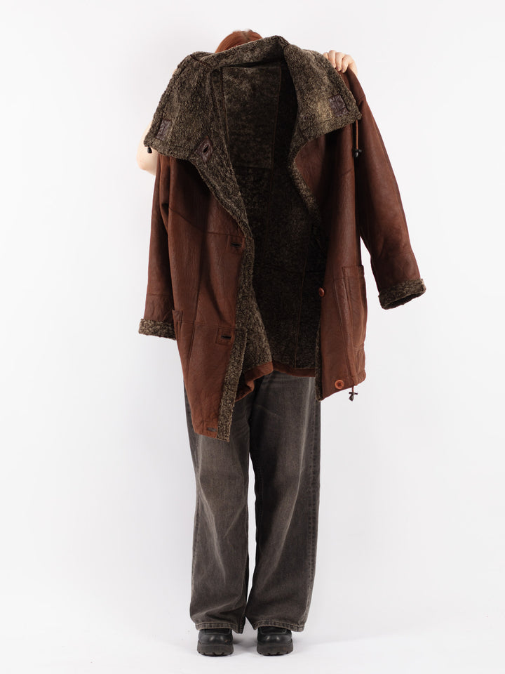 Vintage 90's Women Sheepskin Coat in Brown