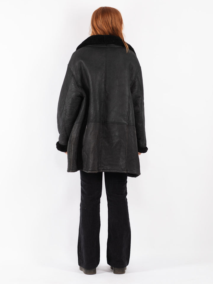 Vintage 90's Women Sheepskin Coat in Black