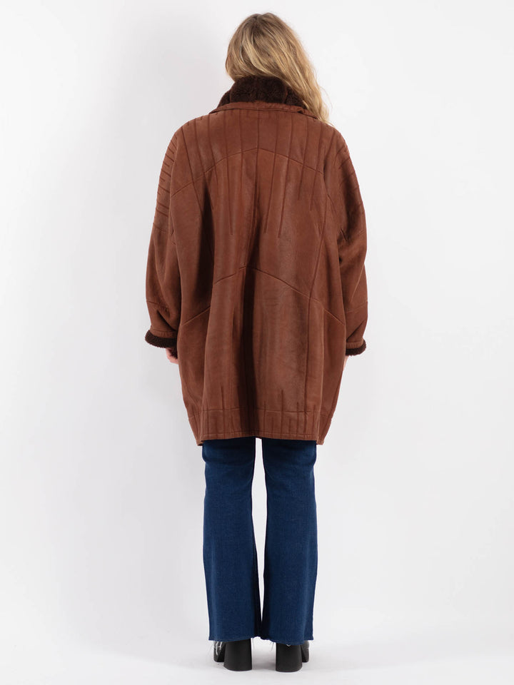 Vintage 90's Women Sheepskin Coat in Brown