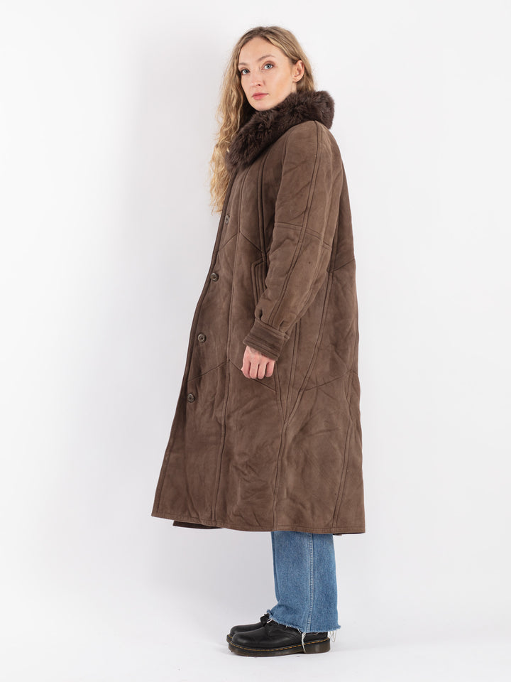 Vintage 90's Women Sheepskin Coat in Brown
