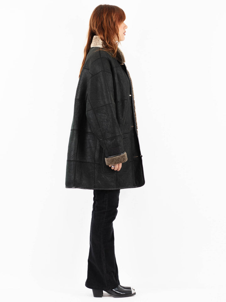 Vintage 90's Women Sheepskin Coat in BlackV9810