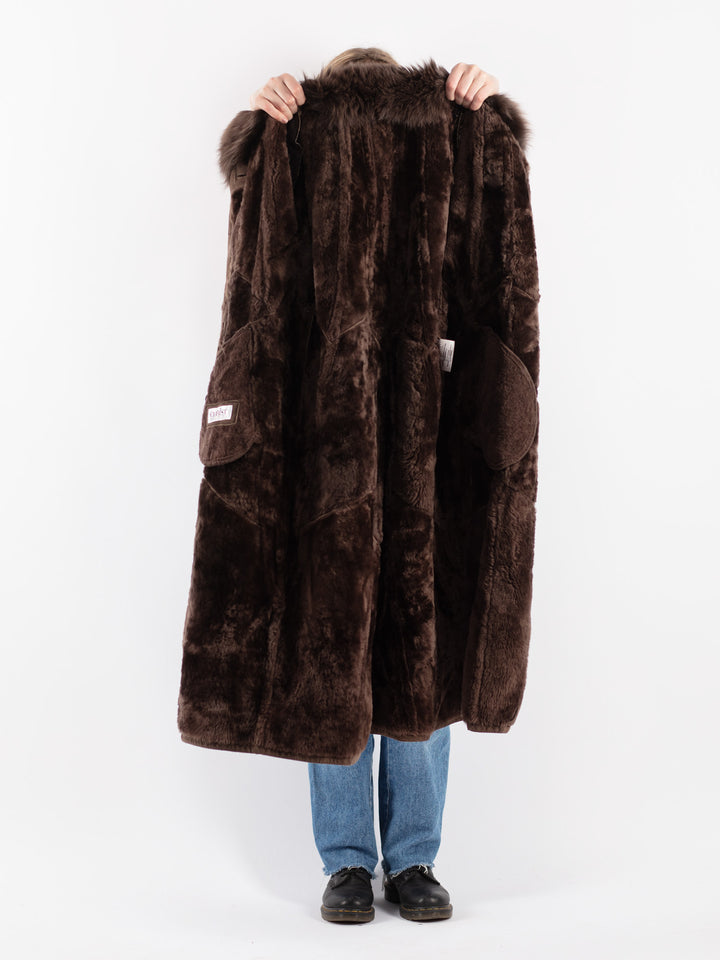 Vintage 90's Women Sheepskin Coat in Brown