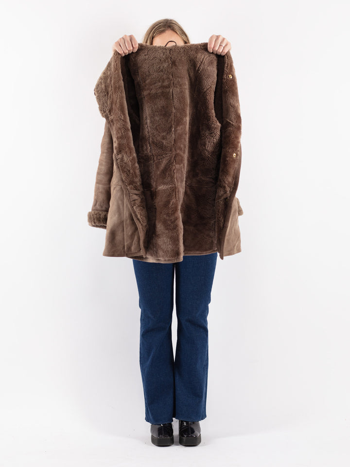 Vintage 90's Women Sheepskin Coat in Beige
