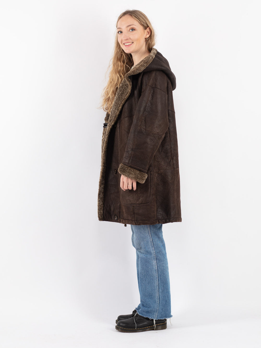 Vintage 90's Women Sheepskin Coat in Brown