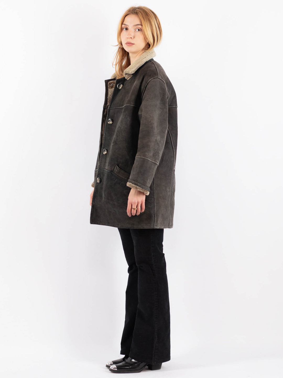 Vintage 90's Women Sheepskin Shearling Coat in BlackV9680