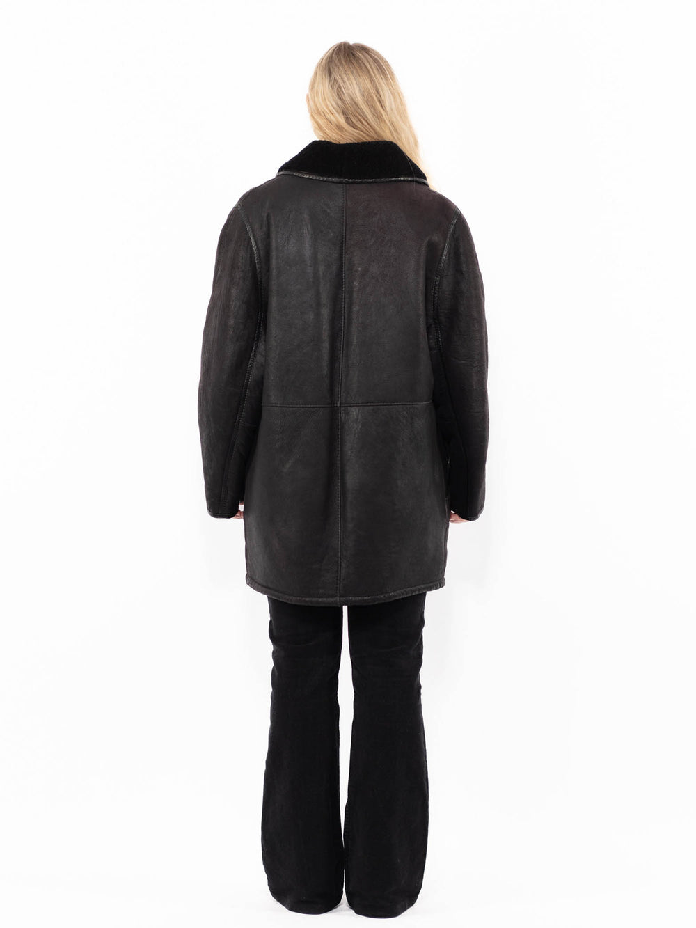 Vintage 90's Women Sheepskin Coat in BlackA0944