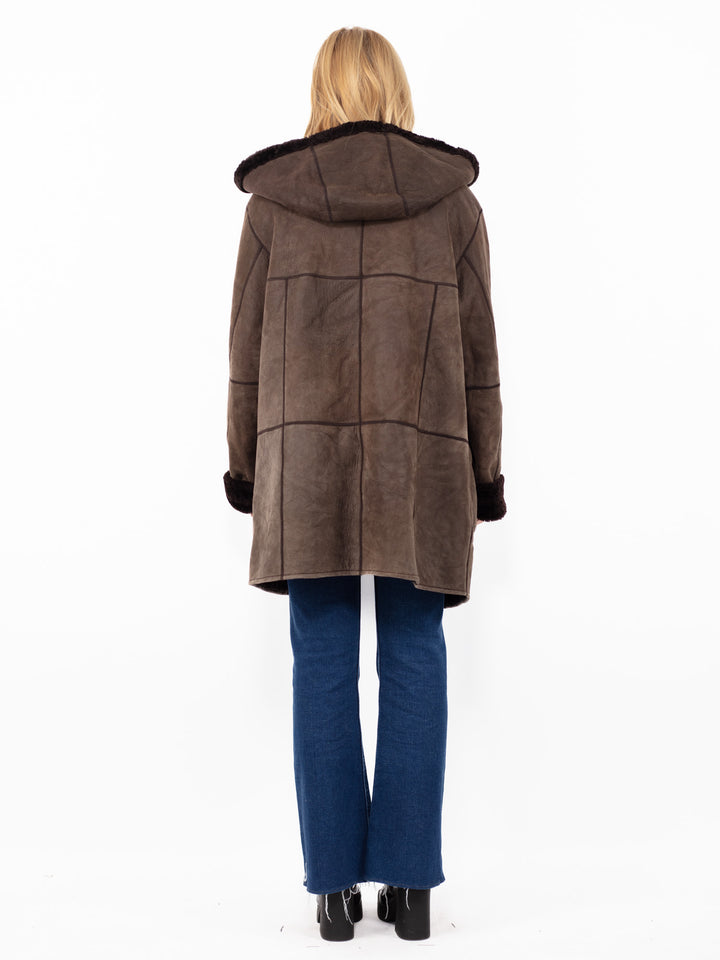 Vintage 90's Women Hooded Sheepskin Coat in Brown