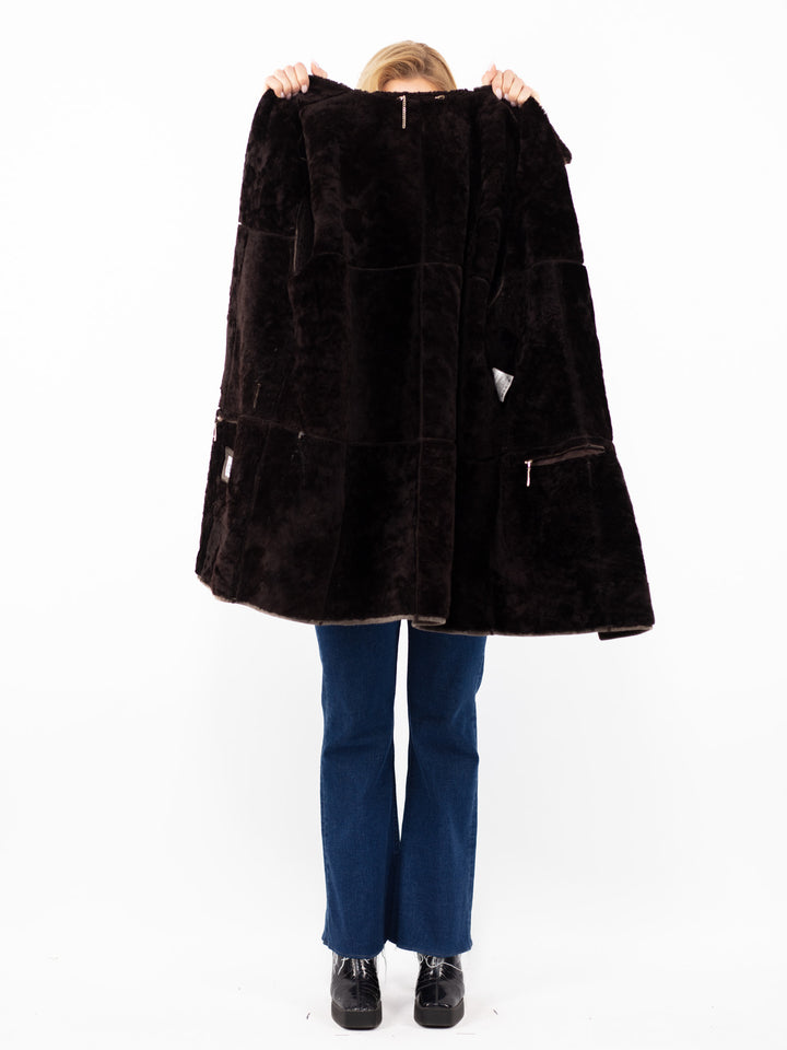 Vintage 90's Women Hooded Sheepskin Coat in Brown
