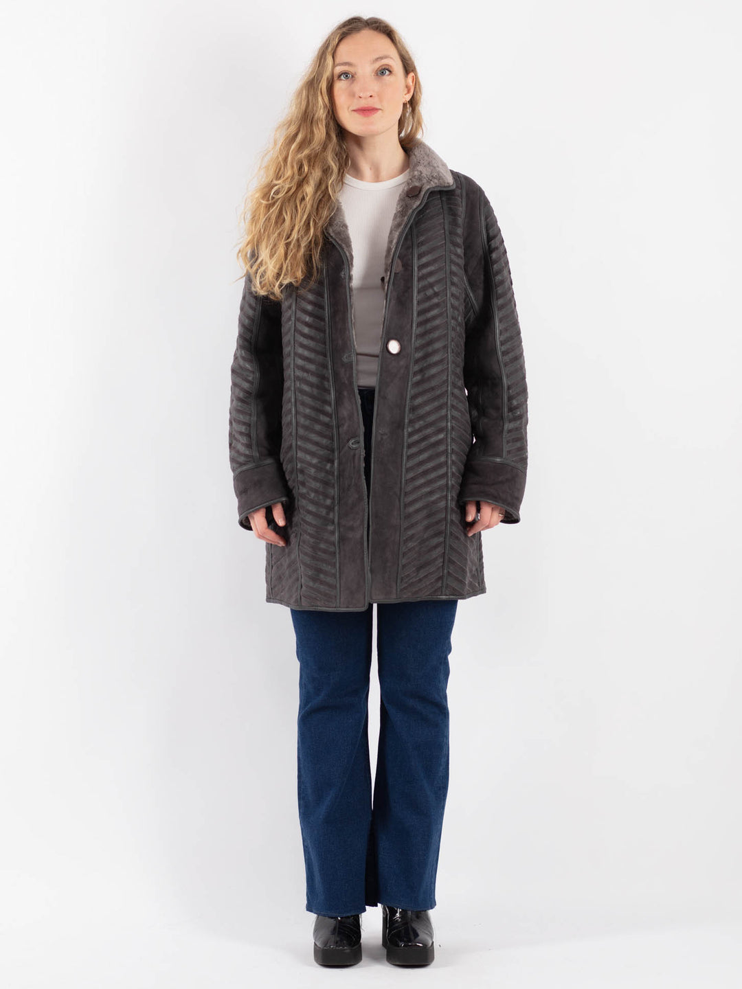Vintage 90's Women Sheepskin Coat in GrayV9172