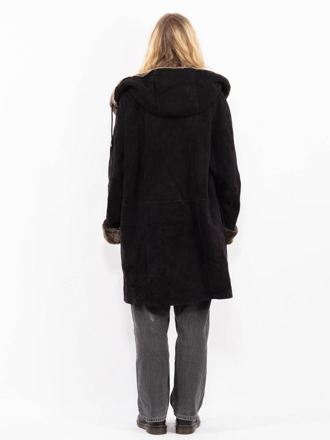 Vintage 90's Women Sheepskin Coat in BlackA0664