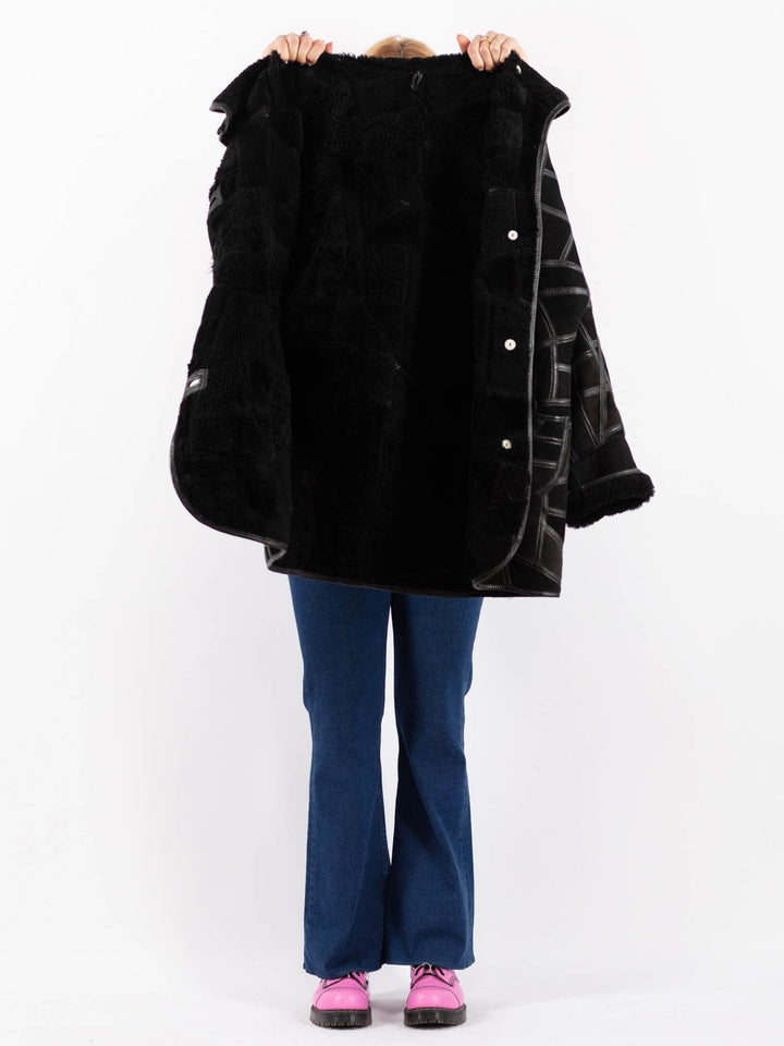 Vintage 90's Women Sheepskin Coat in BlackV9579